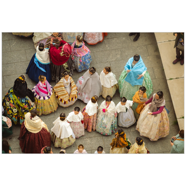 Falleras en el Puente de la Exposición de Valencia | Cattaneo Photo