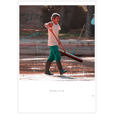 Thomas Broom. Gardeners of the Turia River | Cattaneo Photo